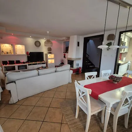 Dom Pod Flaga * Sobącz